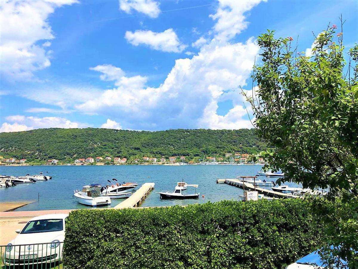Apartments With Boat Mooring Marija Supetarska Draga Ngoại thất bức ảnh