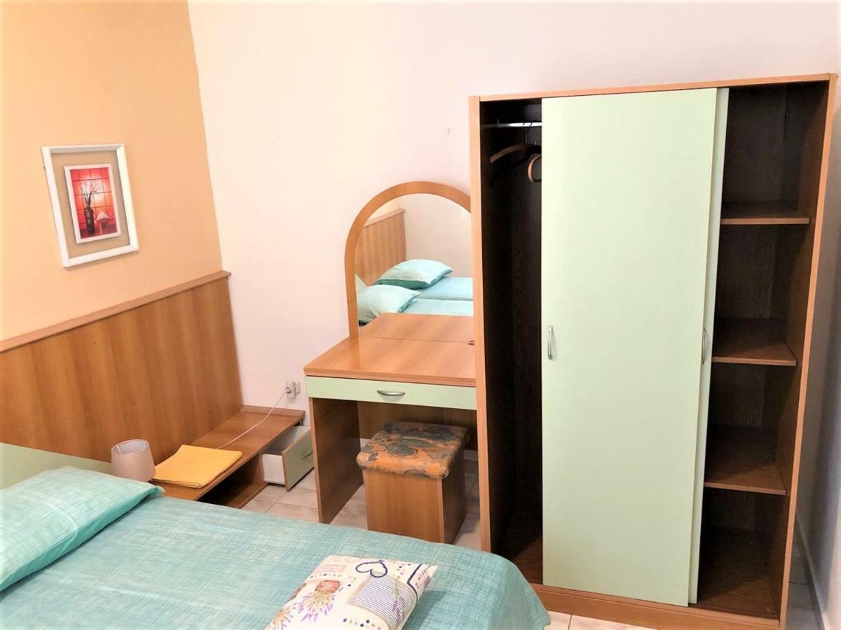 Apartments With Boat Mooring Marija Supetarska Draga Ngoại thất bức ảnh