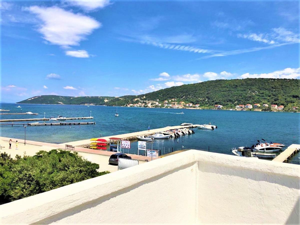 Apartments With Boat Mooring Marija Supetarska Draga Ngoại thất bức ảnh